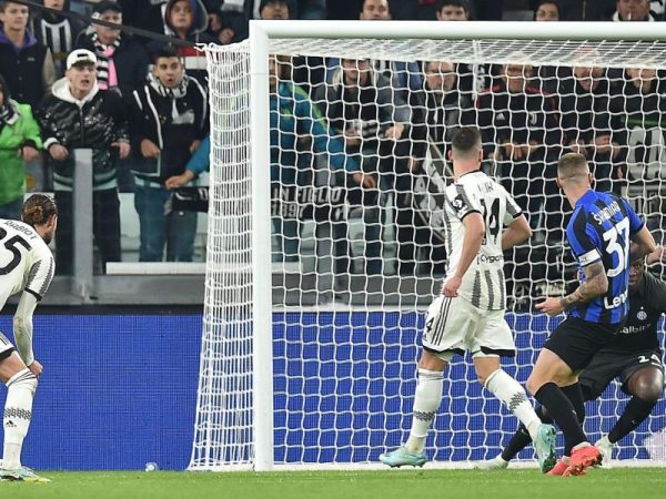 La Juventus tumba a la contra al Inter en el ‘Derby d’Italia’